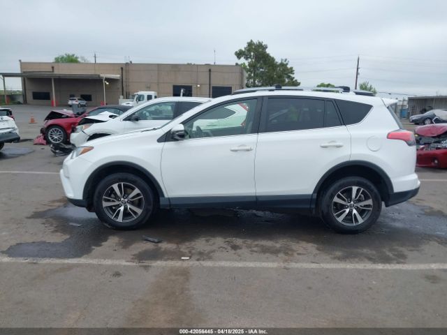 JTMRFREV3HD200681 Toyota Rav4 Xle
