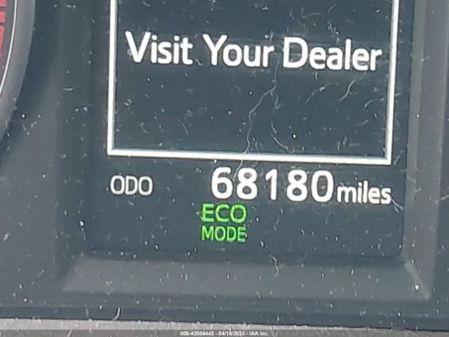 JTMRFREV3HD200681 Toyota Rav4 Xle