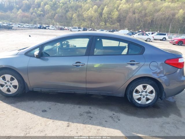 KNAFX4A63G5537603 KIA FORTE LX