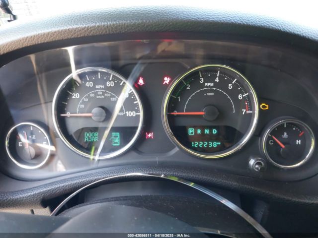 1C4HJWDG6EL310007 Jeep Wrangler Unlimited Sport