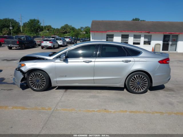 3FA6P0RU8JR247673 Ford Fusion Hybrid Titanium