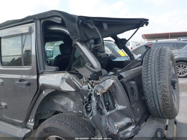 1C4HJXEG5JW194523 Jeep Wrangler Unlimited Sahara 4x4