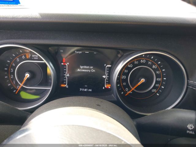 1C4HJXEG5JW194523 Jeep Wrangler Unlimited Sahara 4x4