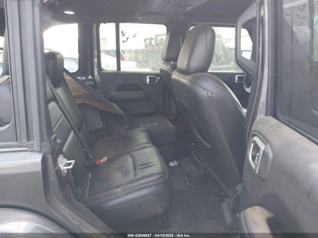 1C4HJXEG5JW194523 Jeep Wrangler Unlimited Sahara 4x4