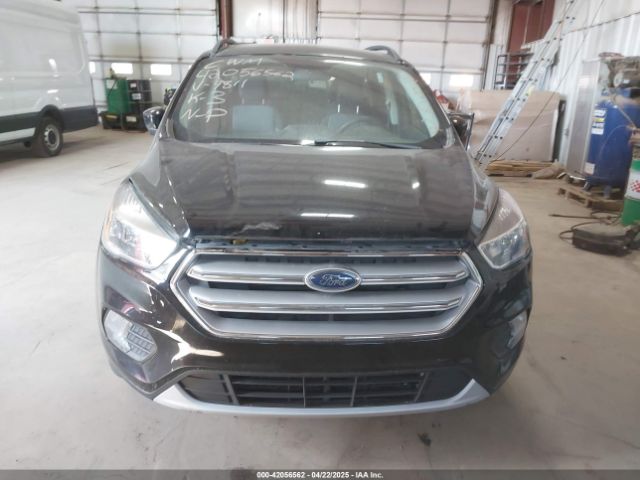 1FMCU9GD9JUD49811 Ford ESCAPE SE