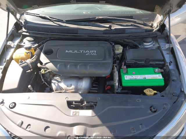 Chrysler 200 Limited 2015 1C3CCCAB2FN666556 Image 10