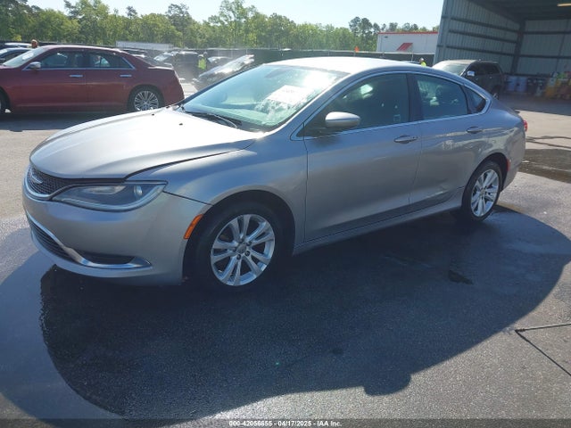 Chrysler 200 Limited 2015 1C3CCCAB2FN666556 Image 2