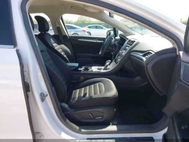 1FA6P0H79F5129248 Ford FUSION SE