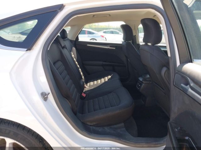 1FA6P0H79F5129248 Ford FUSION SE