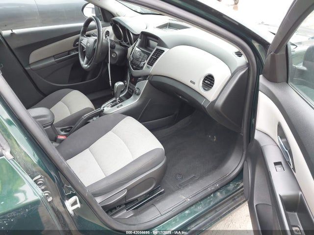 1G1PA5SG8E7199728 Chevrolet Cruze Ls Auto