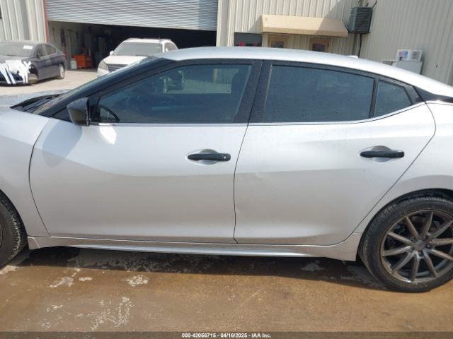 1N4AA6AP6HC440529 Nissan Maxima 3.5 S