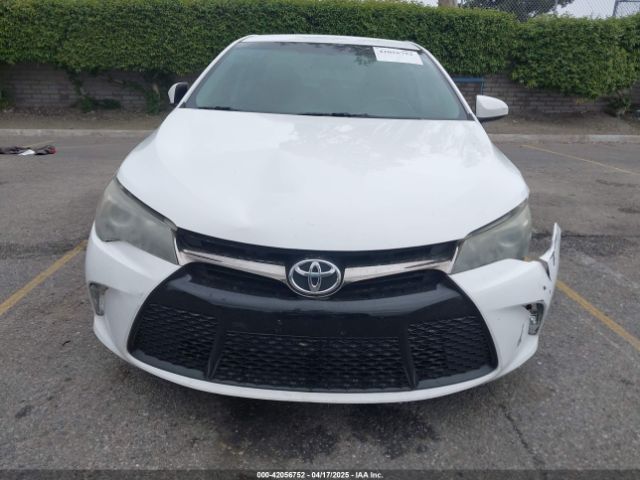 4T1BF1FK5HU454640 Toyota CAMRY SE