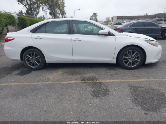 4T1BF1FK5HU454640 Toyota CAMRY SE