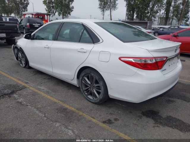 4T1BF1FK5HU454640 Toyota CAMRY SE