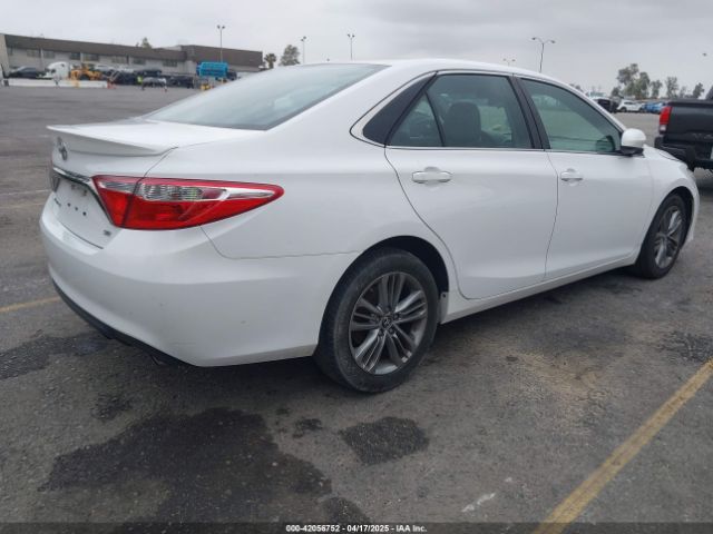 4T1BF1FK5HU454640 Toyota CAMRY SE