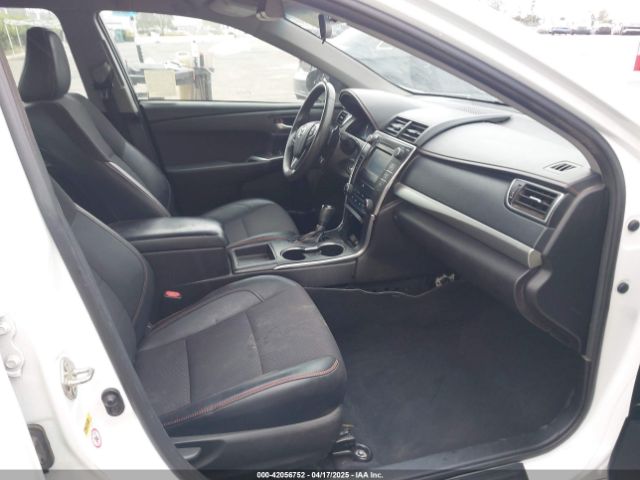 4T1BF1FK5HU454640 Toyota CAMRY SE