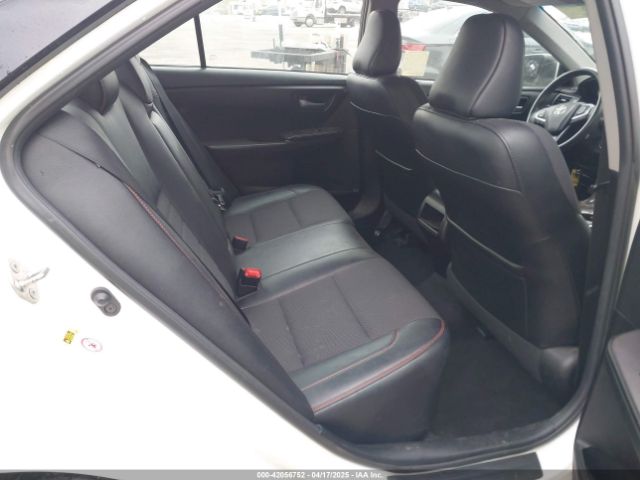 4T1BF1FK5HU454640 Toyota CAMRY SE