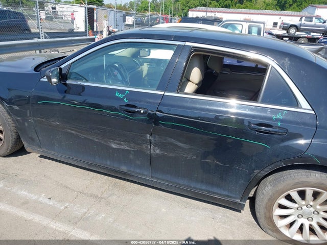 2C3CCAAG4EH252864 Chrysler 300