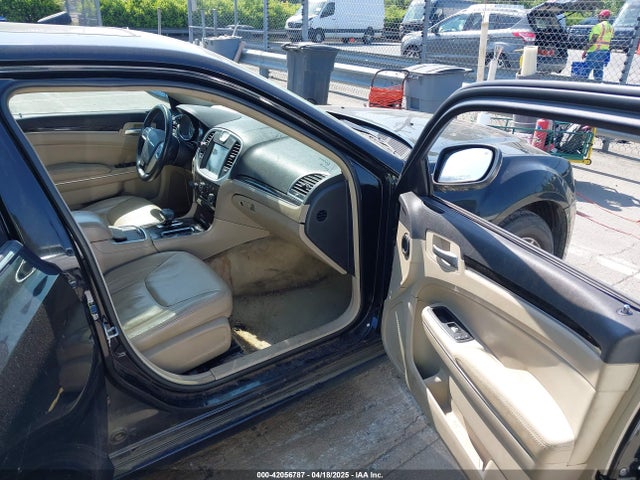 2C3CCAAG4EH252864 Chrysler 300