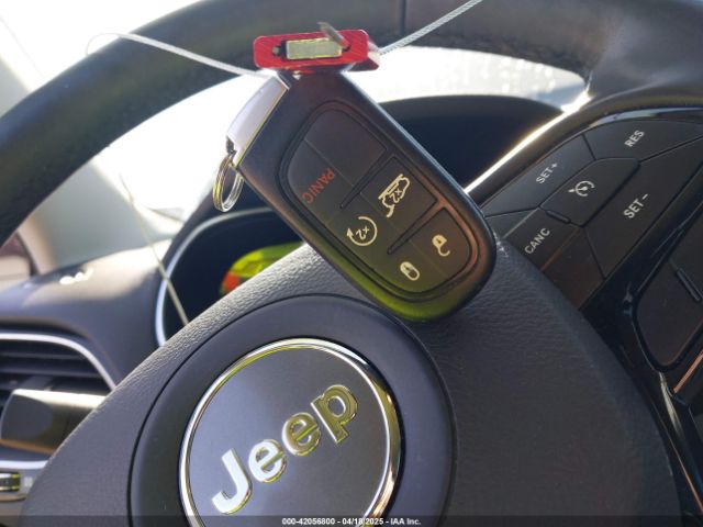 1C4PJMLX9KD489084 Jeep Cherokee Altitude 4x4