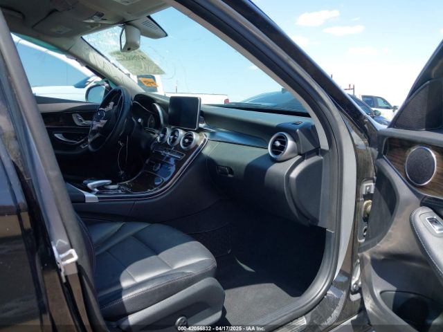 55SWF4JB2FU087294 Mercedes-Benz C 300 Luxury/sport