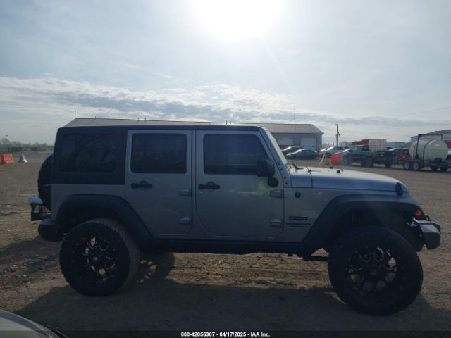 1C4HJWDGXGL328531 Jeep Wrangler Unlimited Sport