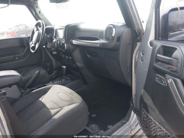 1C4HJWDGXGL328531 Jeep Wrangler Unlimited Sport