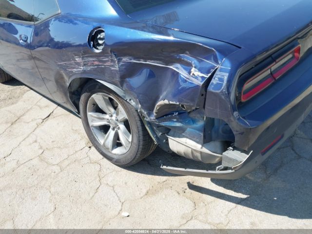 2C3CDZAG9GH125350 Dodge Challenger Sxt