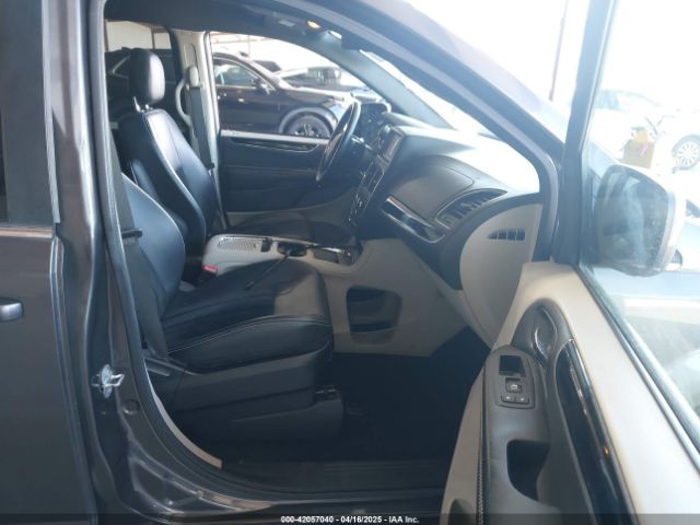 2C4RDGCG5JR209514 Dodge Grand Caravan Sxt
