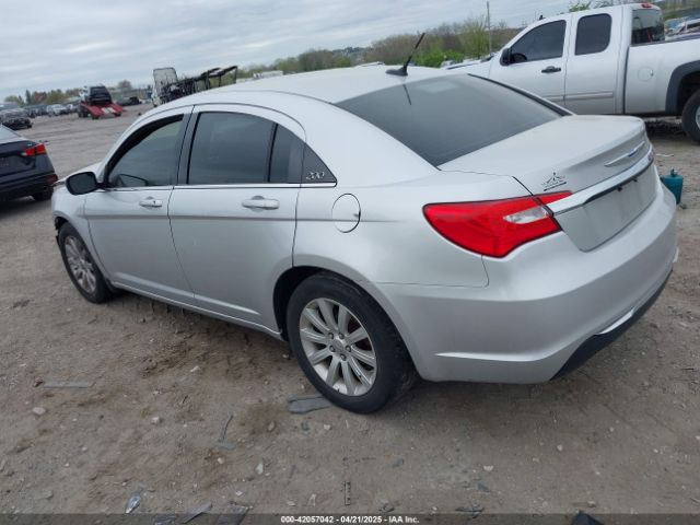 2011 CHRYSLER 200 1C3BC1FB3BN585679 Photo 2