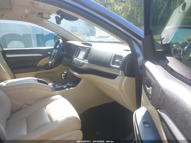 5TDKZRFHXHS523583 Toyota Highlander Xle