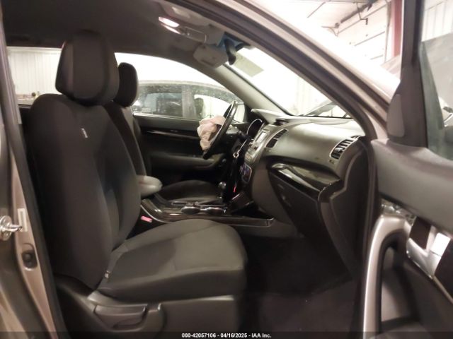 5XYKTDA78EG550308 KIA Sorento Lx V6