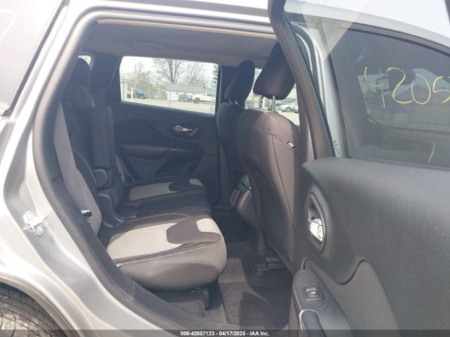 1C4PJLAB3EW123759 Jeep Cherokee Sport