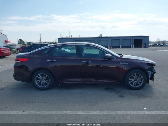 5XXGT4L38KG320865 KIA Optima Lx