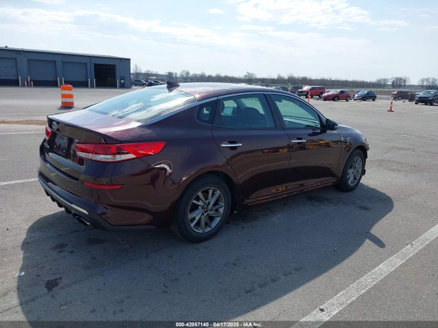 5XXGT4L38KG320865 KIA Optima Lx