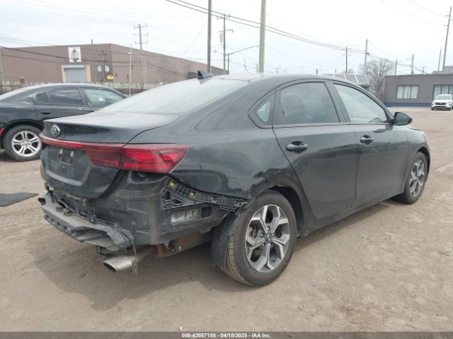 3KPF24AD3ME326093 KIA Forte Lxs