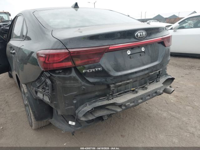 3KPF24AD3ME326093 KIA Forte Lxs