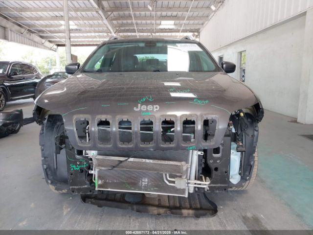 1C4PJLLB5KD263221 Jeep Cherokee Latitude Plus Fwd