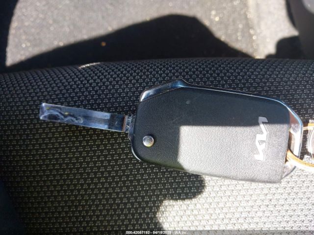 3KPF24AD3PE651525 KIA Forte Lxs