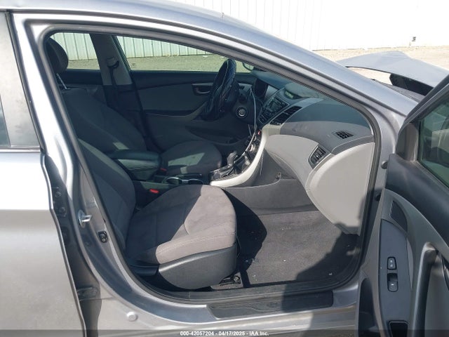 KMHDH4AE6FU310954 Hyundai ELANTRA SE