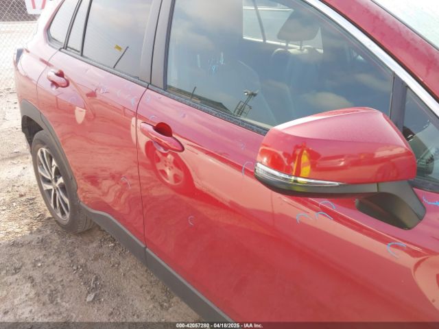 7MUEAAAG2NV004274 Toyota Corolla Cross Xle