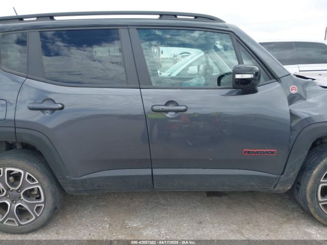 ZACNJDC10NPN62719 Jeep Renegade Trailhawk 4x4