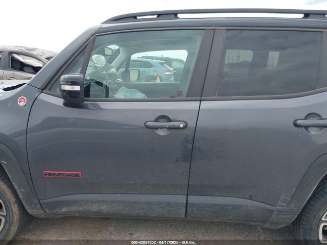 ZACNJDC10NPN62719 Jeep Renegade Trailhawk 4x4