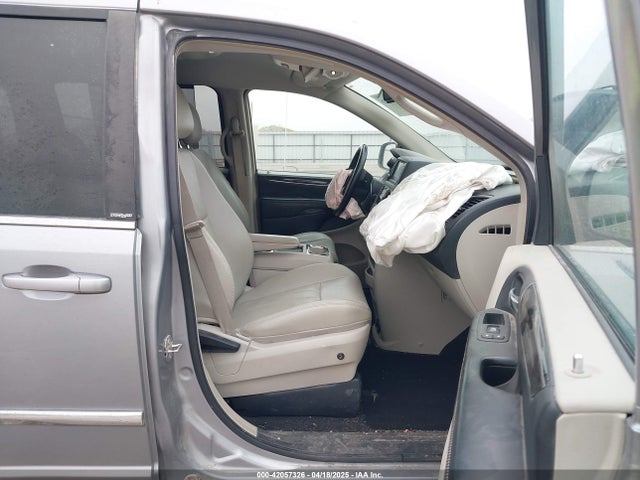 2C4RC1BG1ER225443 Chrysler Town & Country Touring