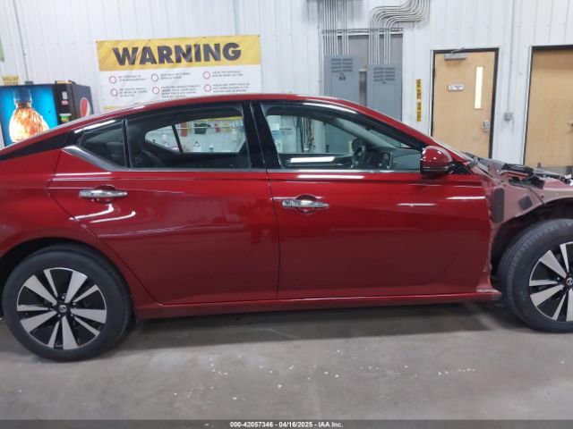 1N4BL4DW5LC240482 Nissan Altima Sv Intelligent Awd