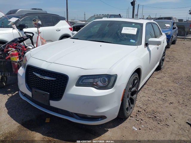 Chrysler 300 300s 2019 2C3CCABG2KH604978 Image 2