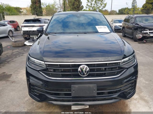 3VVCB7AX6NM165794 Volkswagen Tiguan 2.0t Se R-line Black