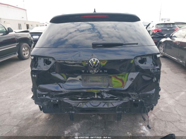 3VVCB7AX6NM165794 Volkswagen Tiguan 2.0t Se R-line Black