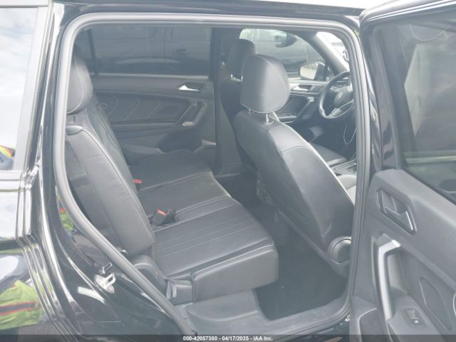 3VVCB7AX6NM165794 Volkswagen Tiguan 2.0t Se R-line Black