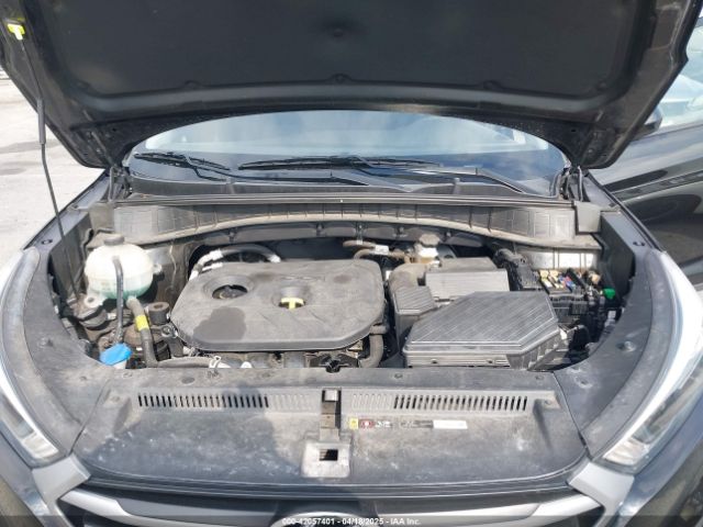 KM8J33A40JU817196 Hyundai TUCSON SEL